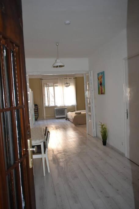 Apartamento Kenyelmes Lakas Jo Helyen Budapest Exterior foto