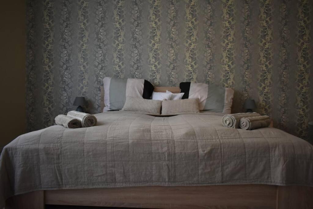 Apartamento Kenyelmes Lakas Jo Helyen Budapest Exterior foto