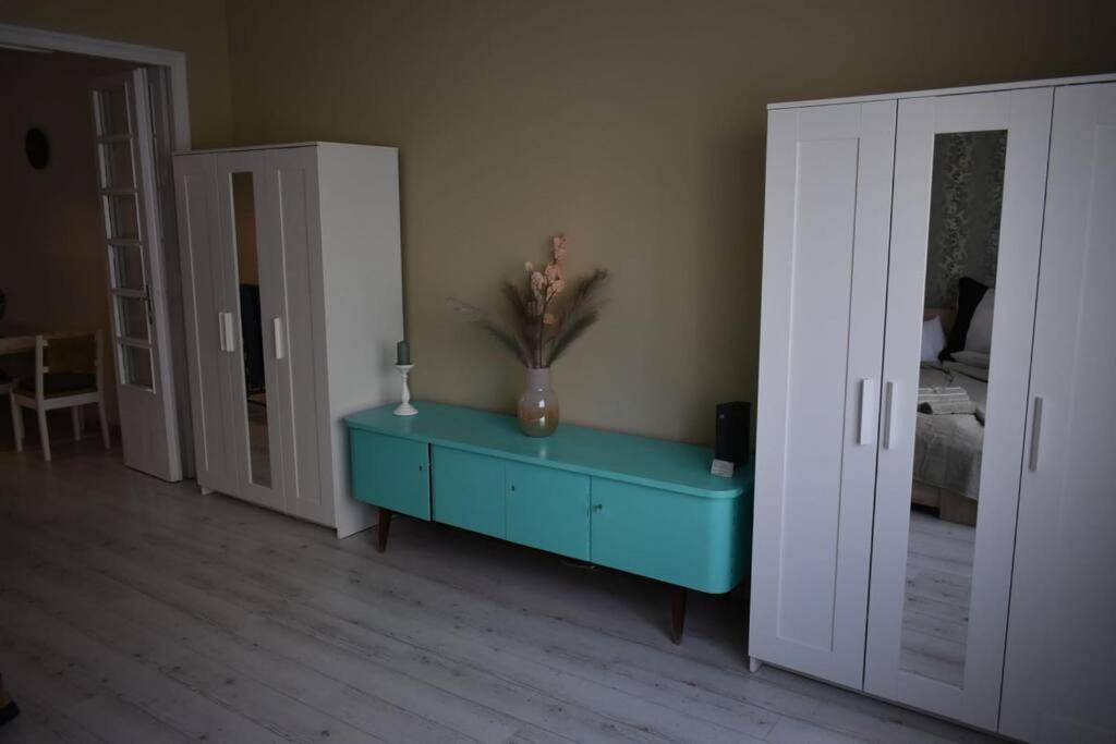 Apartamento Kenyelmes Lakas Jo Helyen Budapest Exterior foto